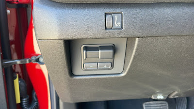 2025 Chevrolet Colorado 2WD LT