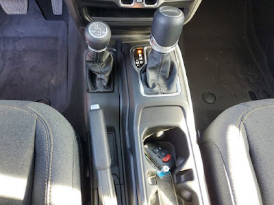 2025 Jeep Gladiator Sport S