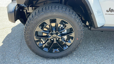 2025 Jeep Gladiator Nighthawk