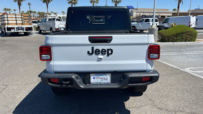 2025 Jeep Gladiator Nighthawk