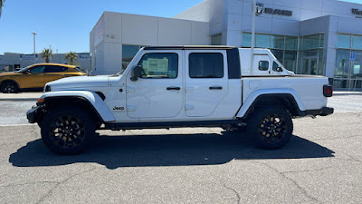 2025 Jeep Gladiator Nighthawk
