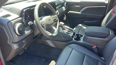2025 Chevrolet Colorado 4WD Z71