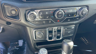 2024 Jeep Gladiator Sport S
