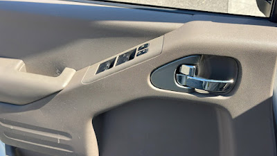 2015 Nissan Frontier SV