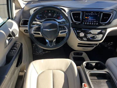 2018 Chrysler Pacifica Hybrid Touring L