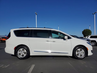 2018 Chrysler Pacifica Hybrid Touring L