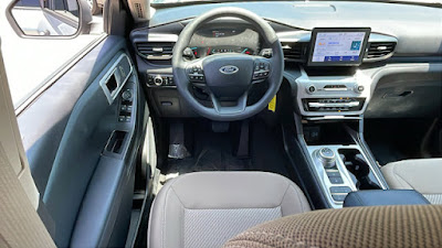 2024 Ford Explorer Base