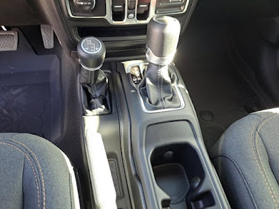 2025 Jeep Gladiator Sport S