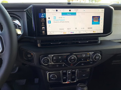 2025 Jeep Gladiator Sport S