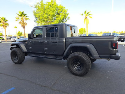 2023 Jeep Gladiator Sport