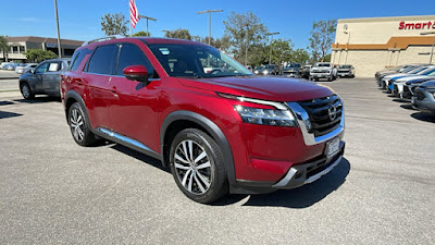 2023 Nissan Pathfinder Platinum
