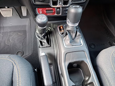 2025 Jeep Wrangler 4xe Willys