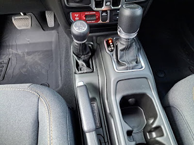 2025 Jeep Gladiator Willys