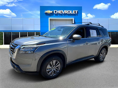 2023 Nissan Pathfinder SV
