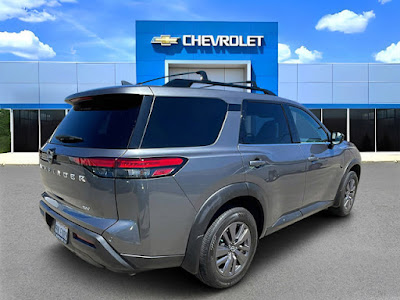 2023 Nissan Pathfinder SV