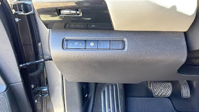 2023 Nissan Pathfinder SV