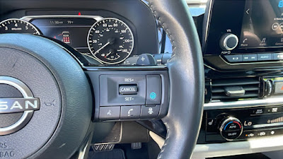 2023 Nissan Pathfinder SV