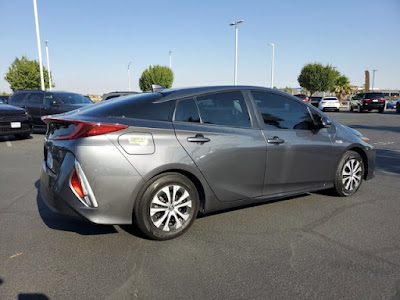 2021 Toyota Prius Prime LE