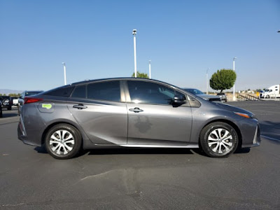 2021 Toyota Prius Prime LE