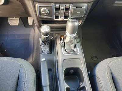 2025 Jeep Gladiator Sport S