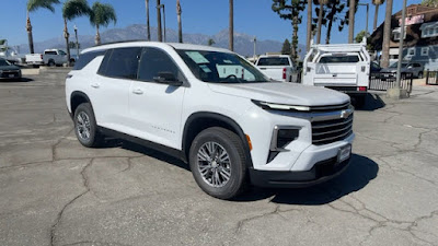 2026 Chevrolet Traverse FWD LT