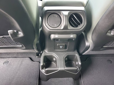 2025 Jeep Gladiator Mojave X