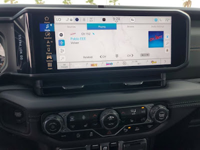 2025 Jeep Gladiator Mojave X