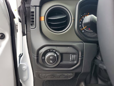 2025 Jeep Gladiator Mojave X