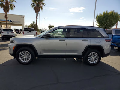 2025 Jeep Grand Cherokee Laredo X