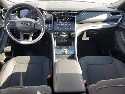 2025 Jeep Grand Cherokee Laredo X