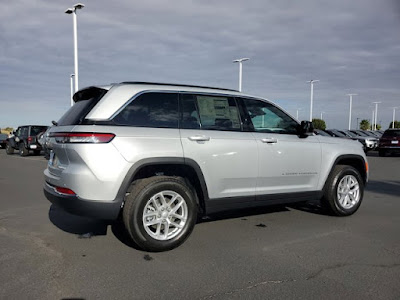 2025 Jeep Grand Cherokee Laredo X