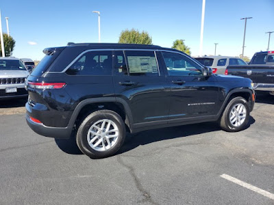 2025 Jeep Grand Cherokee Laredo X