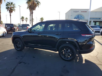 2025 Jeep Grand Cherokee Altitude