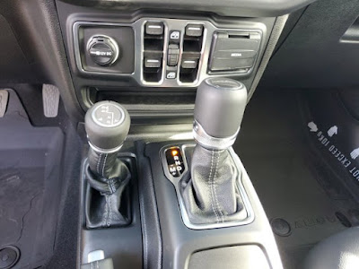 2025 Jeep Gladiator High Tide