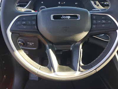 2025 Jeep Grand Cherokee Laredo X