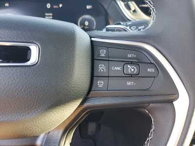 2025 Jeep Grand Cherokee Laredo X