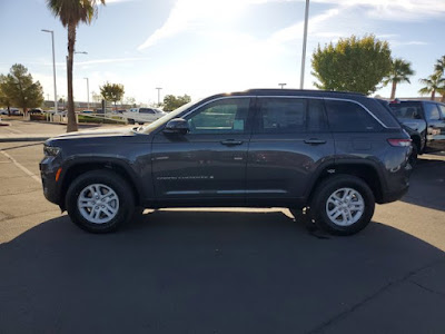 2025 Jeep Grand Cherokee Laredo