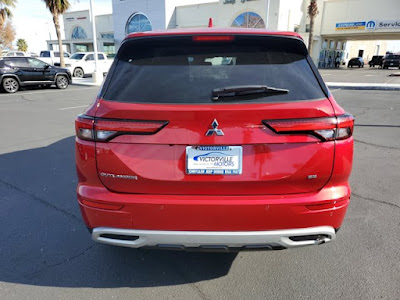 2024 Mitsubishi Outlander SE