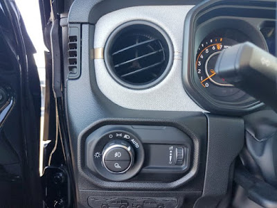 2026 Jeep Gladiator Sport S