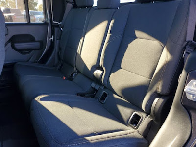 2026 Jeep Gladiator Willys