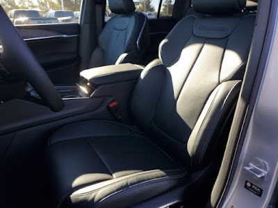 2025 Jeep Grand Cherokee Overland