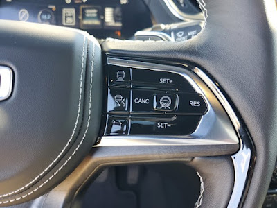 2025 Jeep Grand Cherokee Overland