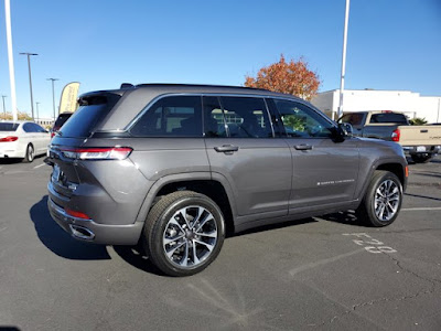 2025 Jeep Grand Cherokee Overland