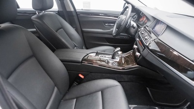 2016 BMW 5 Series 528i