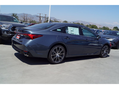 2019 Toyota Avalon XSE