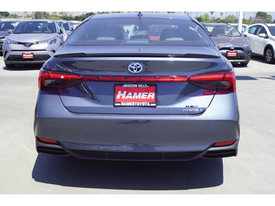 2019 Toyota Avalon Hybrid XSE