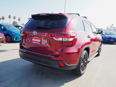 2019 Toyota Highlander SE