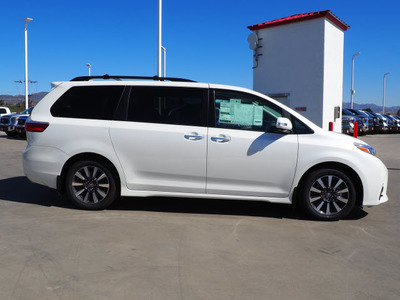 2019 Toyota Sienna Limited Premium 7 Passenger