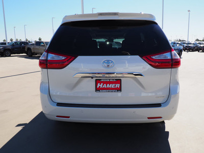 2019 Toyota Sienna Limited Premium 7 Passenger