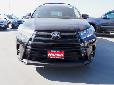 2019 Toyota Highlander SE